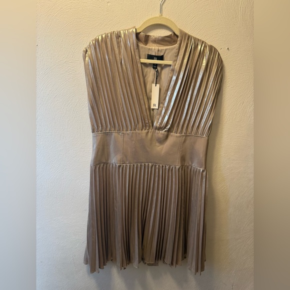 Banana Republic Gold Metallic Pleated Mini Dress NWT 14 New Year’s Eve - Picture 3 of 9